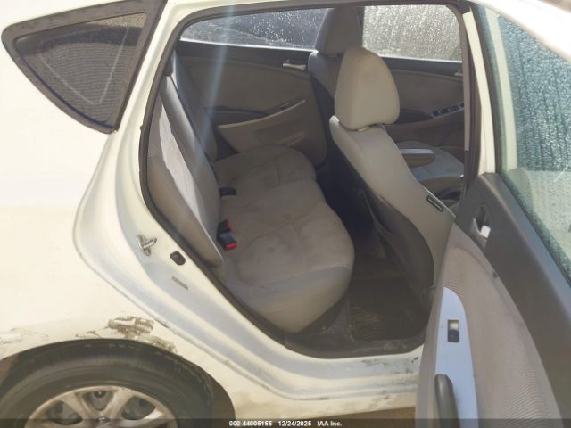 Hyundai ACCENT Gs Image 12