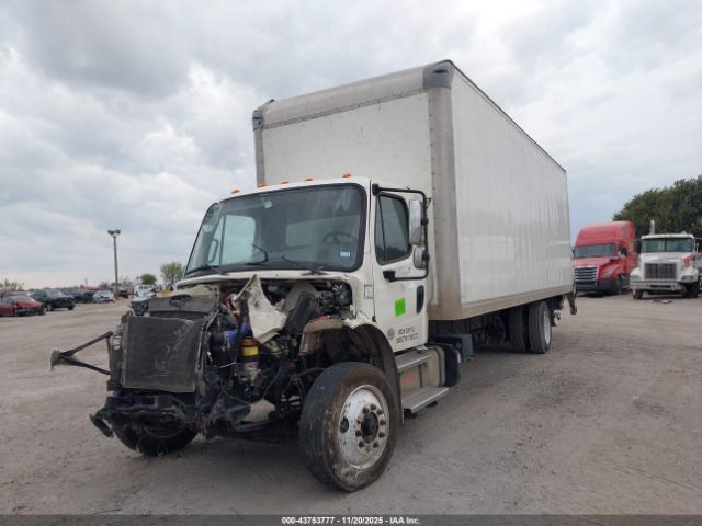 Freightliner M2 106 Image 15