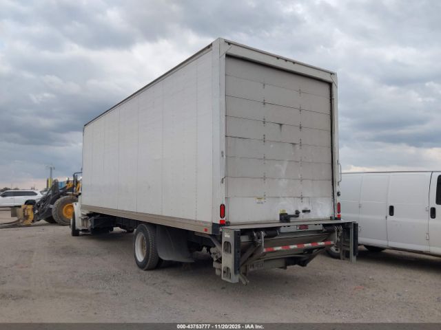 Freightliner M2 106 Image 17