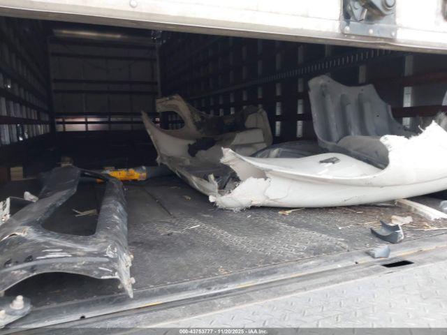 Freightliner M2 106 Image 4