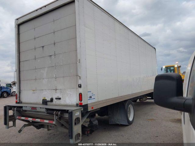 Freightliner M2 106 Image 14