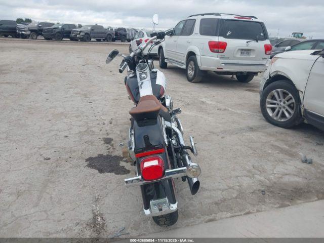 Harley-Davidson Flstci Image 3