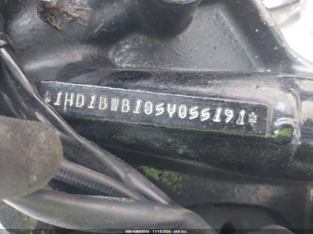 Harley-Davidson Flstci Image 5