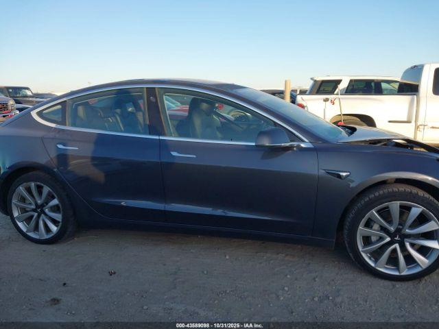 Tesla Model 3 Image 13
