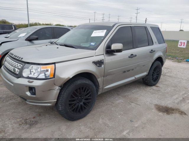 Land Rover LR2 Image 2