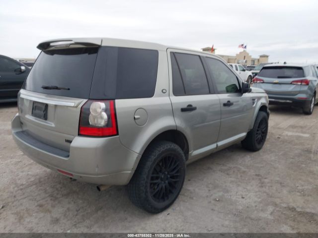 Land Rover LR2 Image 11