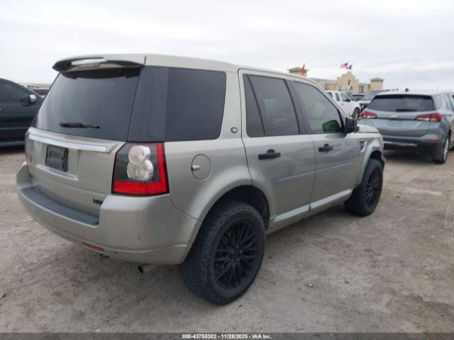 Land Rover LR2 Image 11