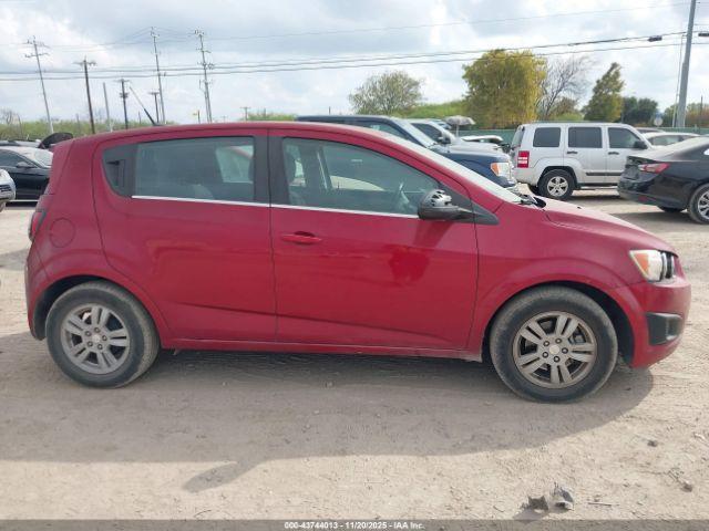 Chevrolet Sonic Lt Manual Image 16