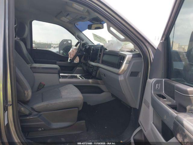 Ford F-250 Xlt Image 14