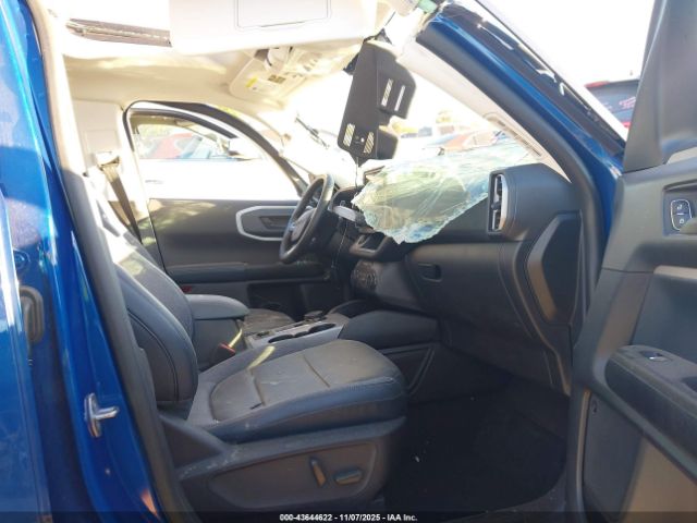 Ford Bronco Outer Banks Image 16