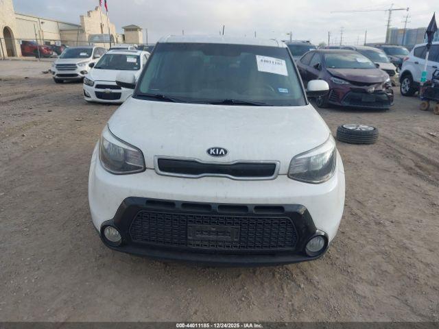 Kia Soul + Image 17