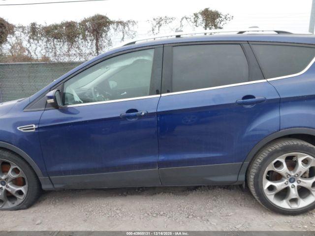 Ford Escape Titanium Image 7