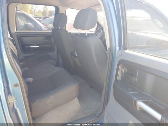 Mitsubishi Raider Ls Image 8