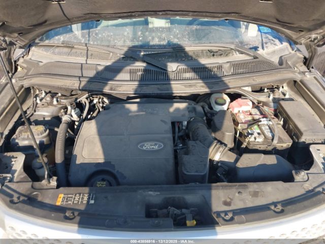 Ford Explorer Xlt Image 10