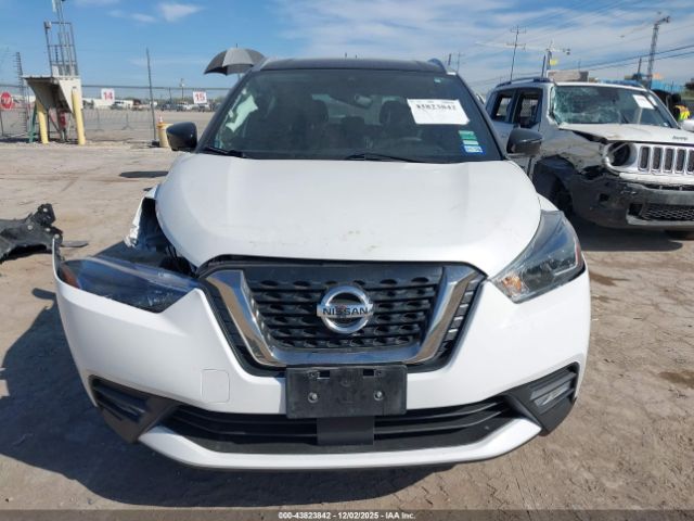 Nissan Kicks Sr Xtronic Cvt Image 11