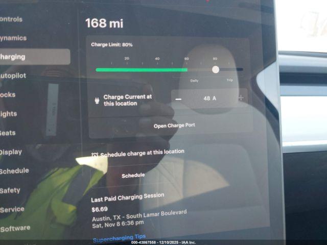 Tesla Model Y Long Range Dual Motor All-wheel Drive Image 7