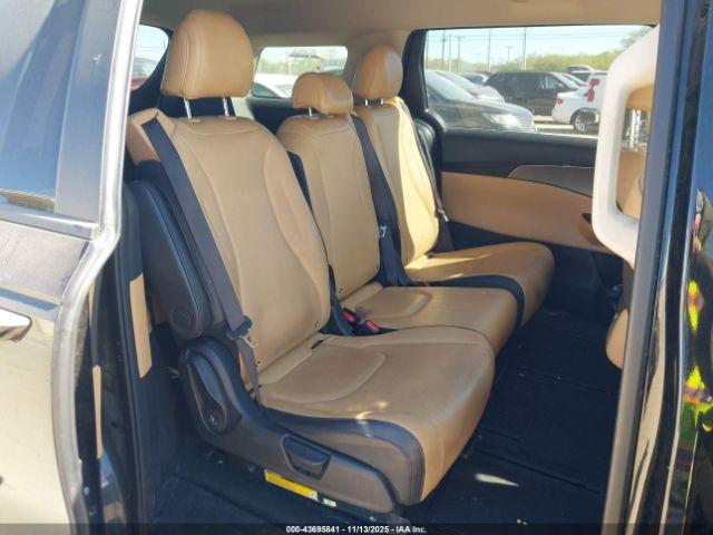 Kia Carnival Lx Seat Package Image 10