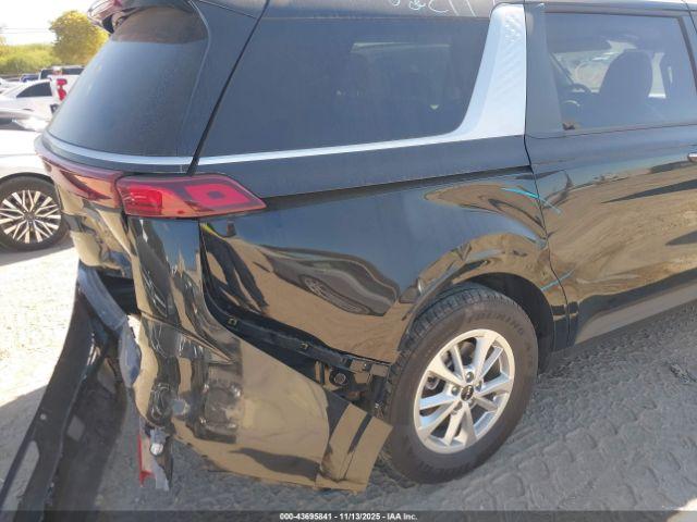 Kia Carnival Lx Seat Package Image 18