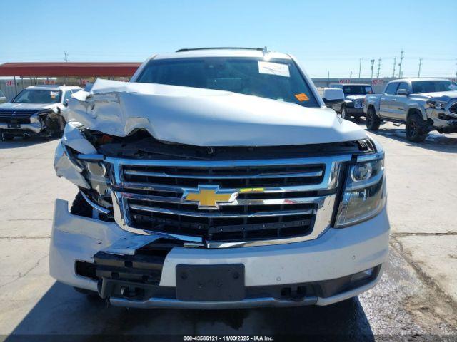 Chevrolet Suburban Lt Image 2