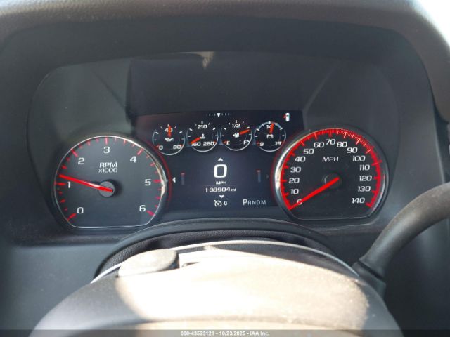 GMC Yukon Denali Image 10