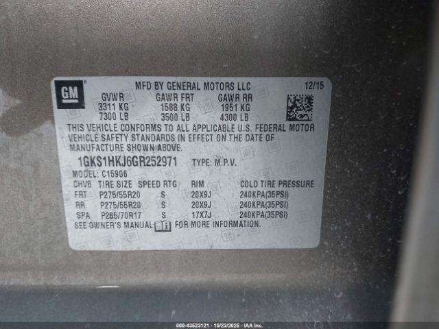 GMC Yukon Denali Image 8