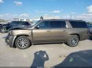 GMC Yukon Denali Image 17