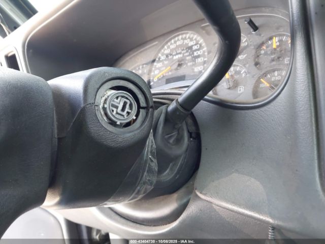 Chevrolet Silverado 1500 Ls Image 11