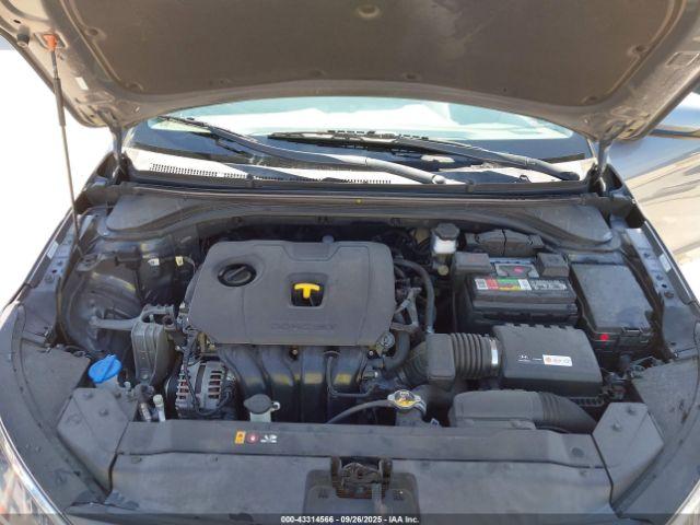 Hyundai ELANTRA Value Edition Image 12