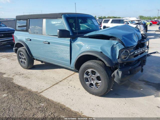  Salvage Ford Bronco