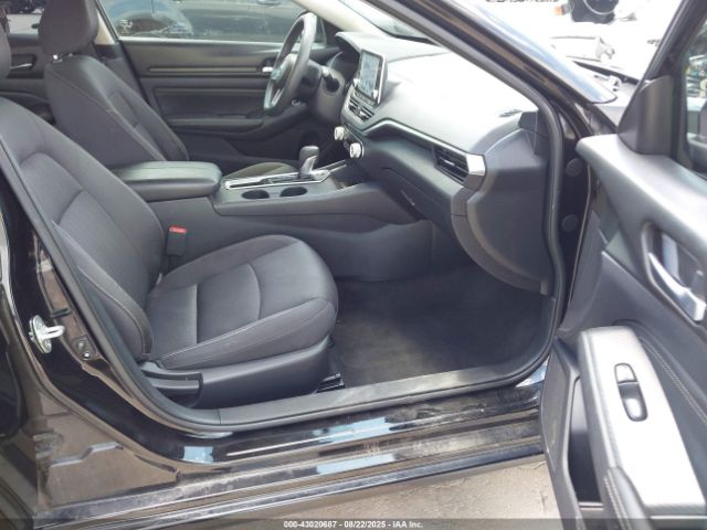 Nissan Altima S Fwd Image 3