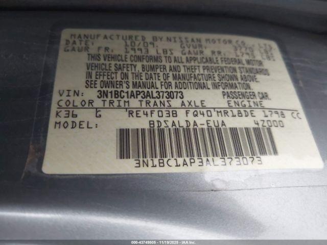 Nissan Versa 1.8s Image 2