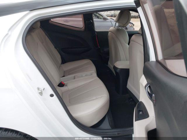 Hyundai VELOSTER Turbo Ultimate Image 16