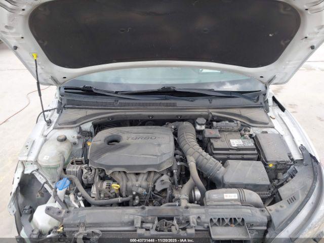 Hyundai VELOSTER Turbo Ultimate Image 13