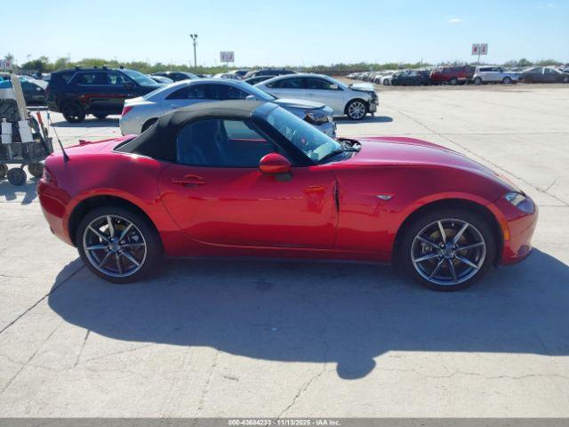 Mazda MX-5 Miata Grand Touring Image 12