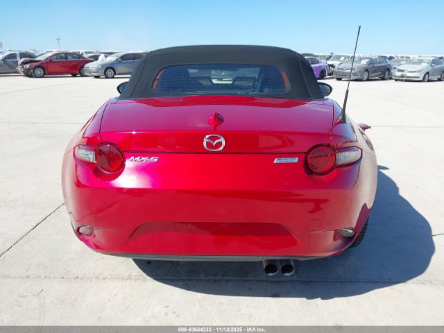 Mazda MX-5 Miata Grand Touring Image 14