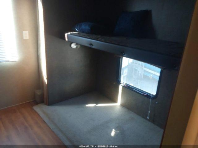 Forest River Vct30vcbhs   V-cross Image 7