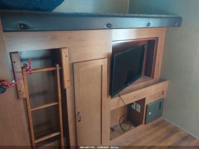 Forest River Vct30vcbhs   V-cross Image 11