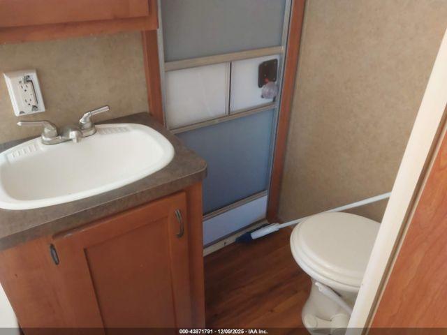 Forest River Vct30vcbhs   V-cross Image 16