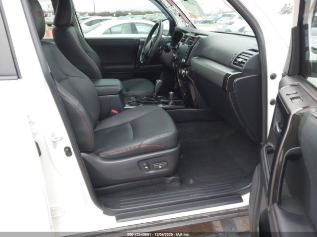 Toyota 4Runner Venture Special Edition Image 7