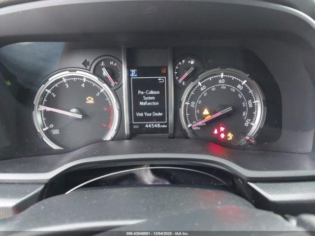 Toyota 4Runner Venture Special Edition Image 11