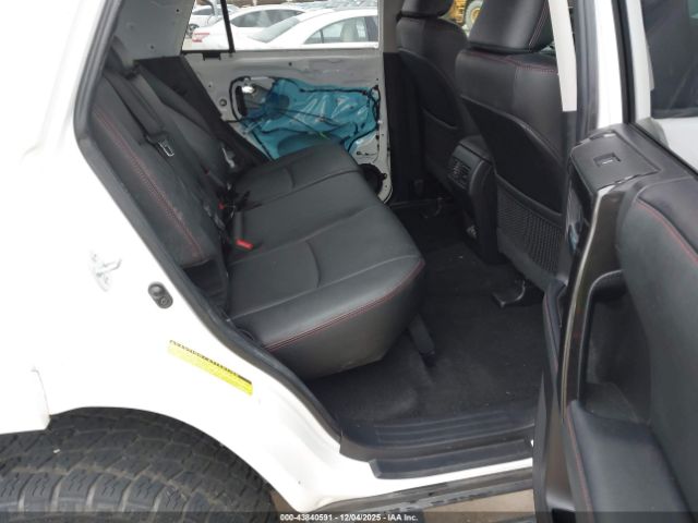 Toyota 4Runner Venture Special Edition Image 8