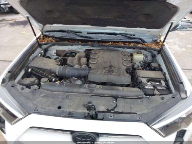 Toyota 4Runner Venture Special Edition Image 9