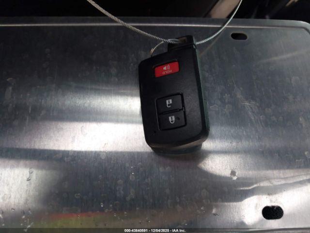 Toyota 4Runner Venture Special Edition Image 10