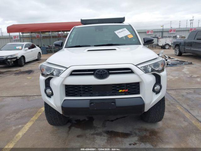 Toyota 4Runner Venture Special Edition Image 13