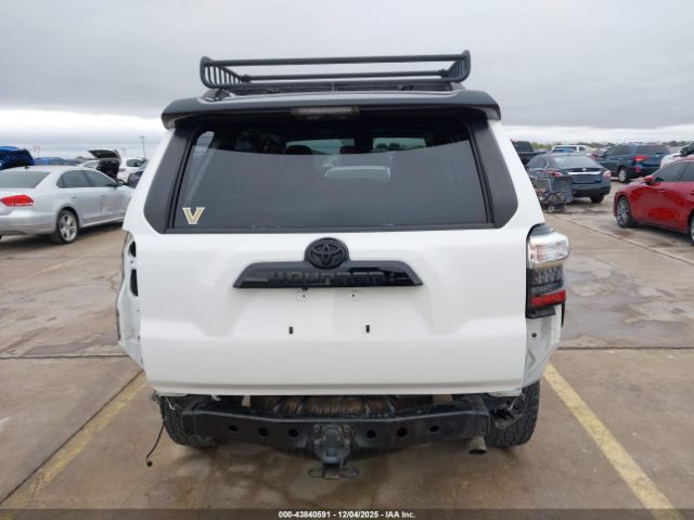 Toyota 4Runner Venture Special Edition Image 17