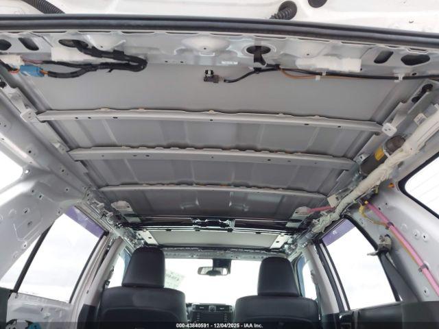 Toyota 4Runner Venture Special Edition Image 14