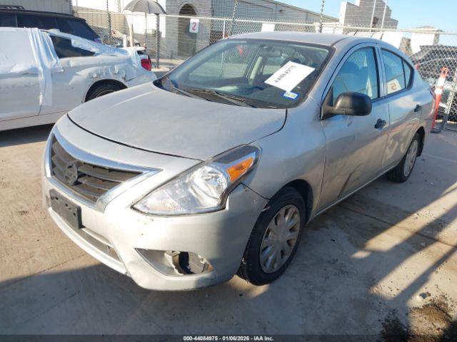 Nissan Versa 1.6 S Image 5
