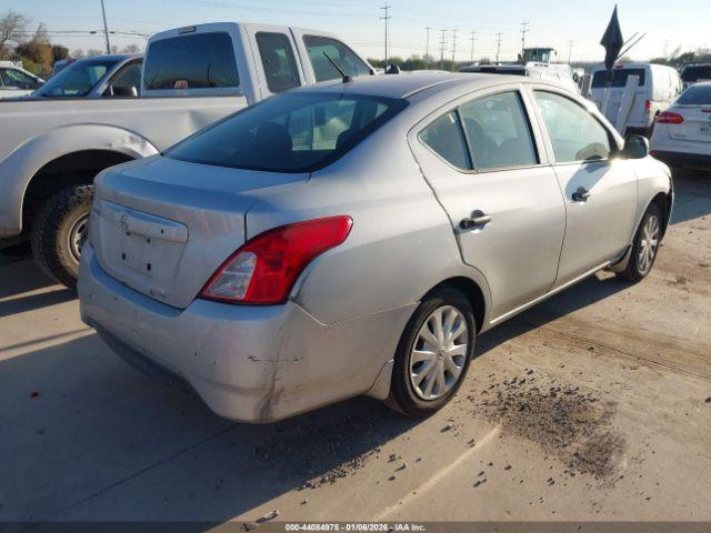 Nissan Versa 1.6 S Image 14