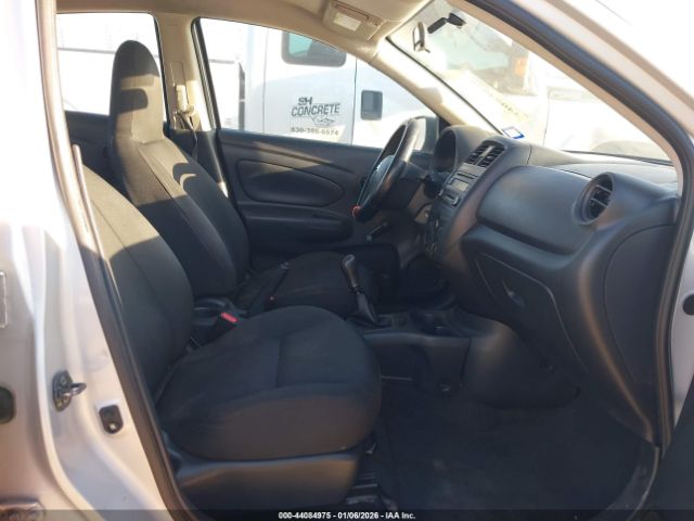 Nissan Versa 1.6 S Image 10