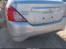 Nissan Versa 1.6 S Image 9